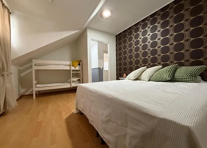 Big Family House For Groups And Families *